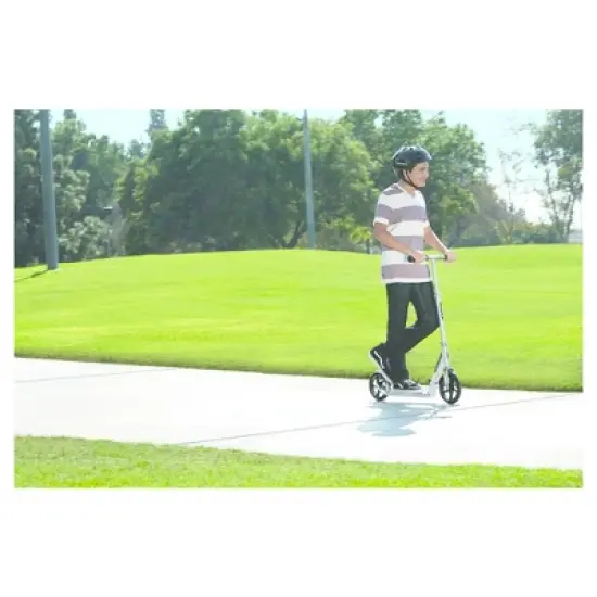 Razor A5 DLX Folding Kick Scooter - Silver image {5}