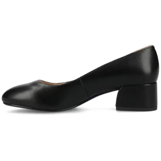 Journee Women's Saarii Wide Width Pumps image {1}