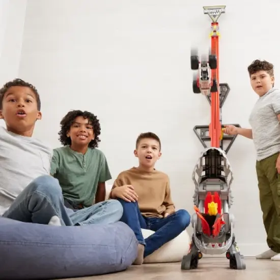 Monster Jam 1:64 Scale ThunderRoarus Playset image {6}