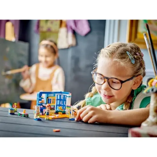 LEGO Friends Liann's Room Mini-Doll & Toy Pet Playset 41739 image {2}