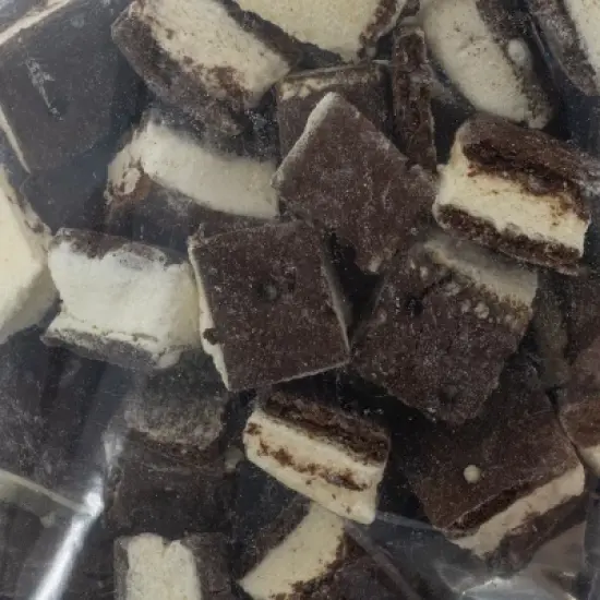 Wicked Good Foods Vanilla or Mint 3 oz Freeze Dried Ice Cream Sandwich Bites - Pack of 2 image {6}
