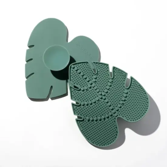EcoTools Makeup Brush Cleansing Pad image {1}