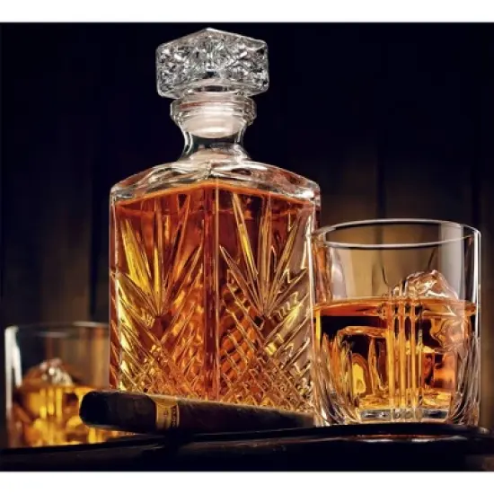 Bormioli Rocco Selecta Decanter - Etched Starburst Glass with Airtight Diamond Stopper - 33.75 Oz. Italian Glass Barware, Dishwasher Safe image {4}