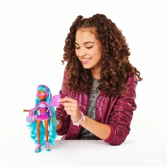 Mermaid High Oceanna Fashion Doll image {4}