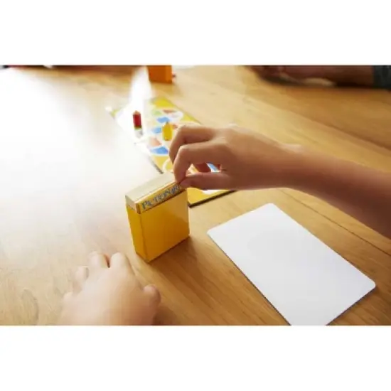 Pictionary Board Game image {3}