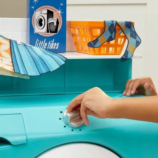 Little Tikes Retro &lsquo;50s Inspired Washer Dryer Realistic Pretend Play Laundry Washing Machine Appliance image {4}