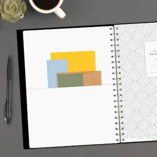 Mead Large Basic Black July 2025 to June 2026 image {9}