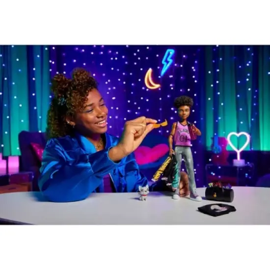 Monster High Clawd Wolf Fashion Doll with Pet and Accessories image {1}