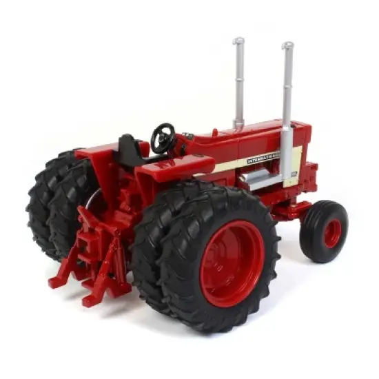 1/32 International Harvester 1568 Open Station by ERTL 44225 image {2}