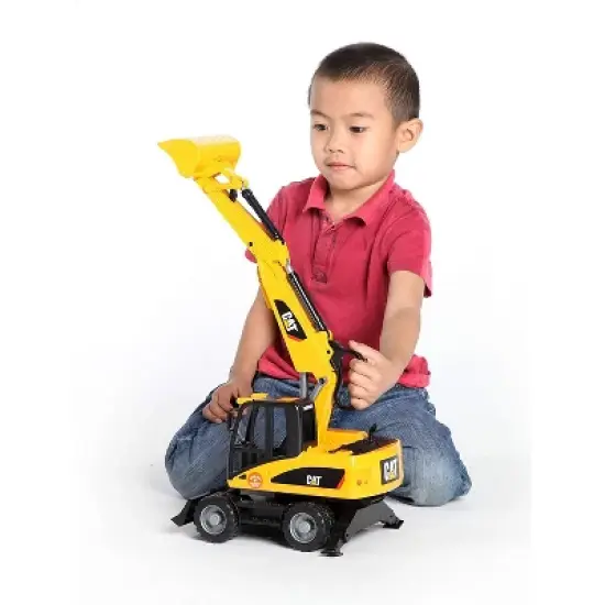 Bruder CATERPILLAR Small Wheel Excavator image {2}