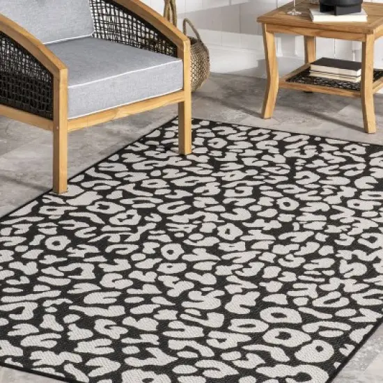 nuLOOM Terenia Leopard Indoor/Outdoor Patio Area Rug image {8}