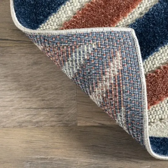 nuLOOM Salena Transitional Diamond Indoor/Outdoor Patio Area Rug image {6}