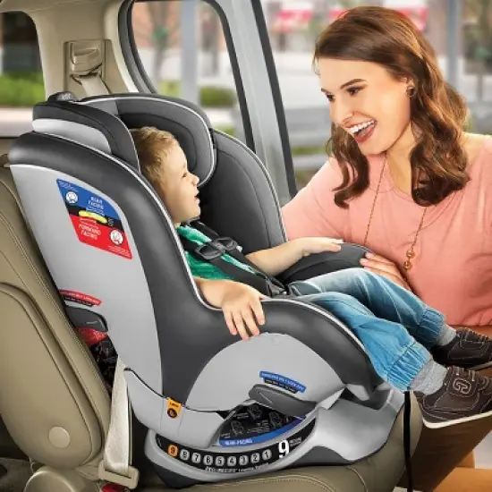 Chicco Convertible Car Seat - Carbon image {3}