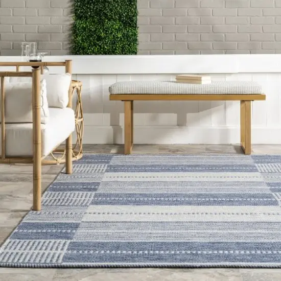 nuLOOM Rayla Striped Blocks Indoor/Outdoor Patio Area Rug image {7}