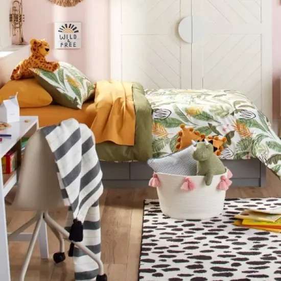 Botanical Garden Cotton Kids' Comforter Set Green - Pillowfort&trade; image {1}