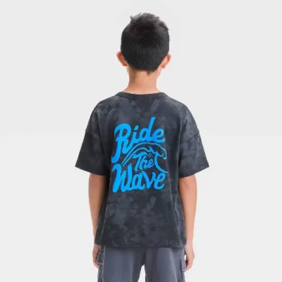 Boys' Short Sleeve Relaxed Fit T-Shirt - Cat & Jack&trade; image {2}