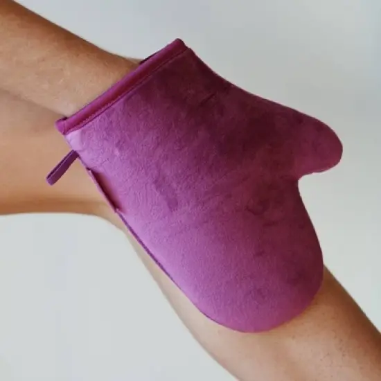 MineTan Bronze On Applicator Mitt image {2}