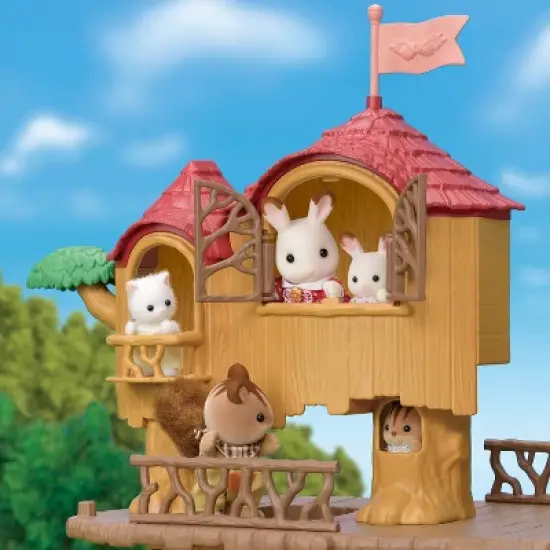 Calico Critters Lakeside Lodge Gift Set, Dollhouse Playset with Collectible Figure, Furniture and Accessories  image {4}