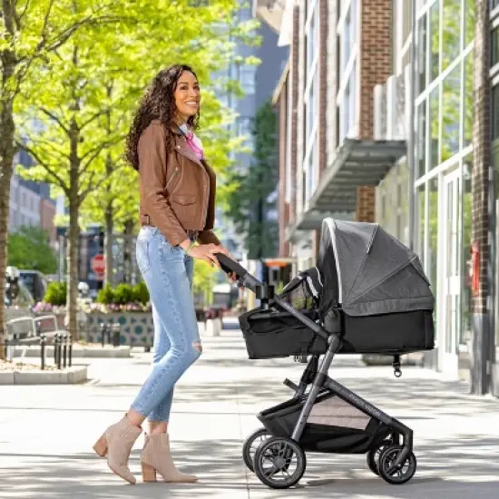 Evenflo Pivot Vizor Travel System image {26}