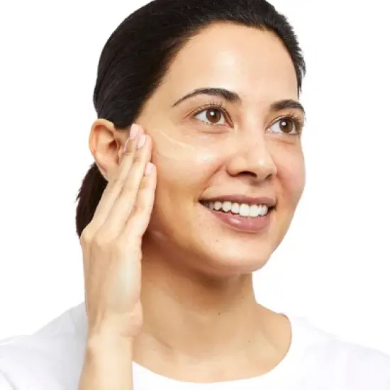 No7 Lift & Luminate Primer - 1 fl oz image {5}