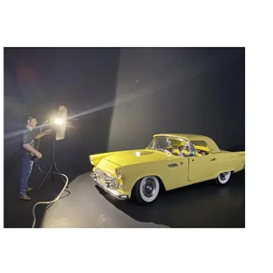 "Weekend Car Show" Figurine V for 1/24 Scale Models by American Diorama image {2}