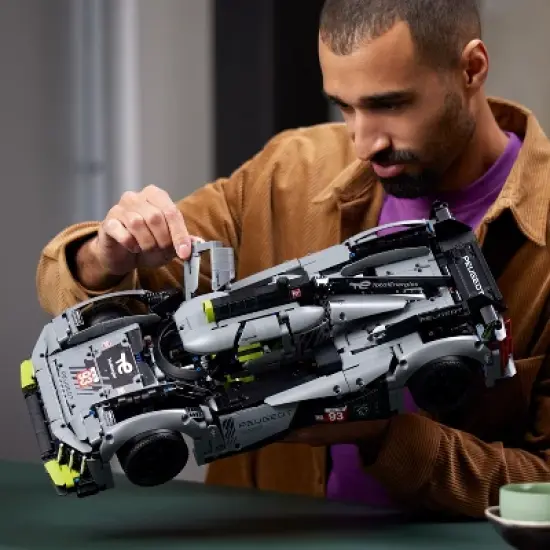 LEGO Technic PEUGEOT 9X8 24H Le Mans Hybrid Hypercar Building Kit 42156 image {5}