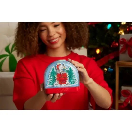 Polly Pocket Micro Dolls and Playset, Collector Peanuts Compact with 7 Accessories image {1}