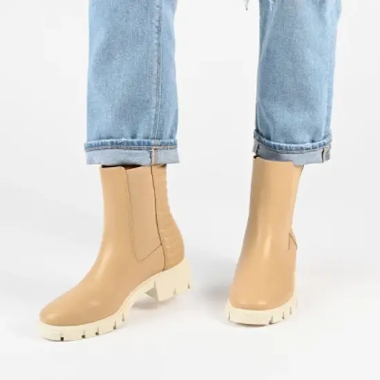 Journee Collection Womens Tatiana Round Toe Block Heel Chelsea Booties image {8}