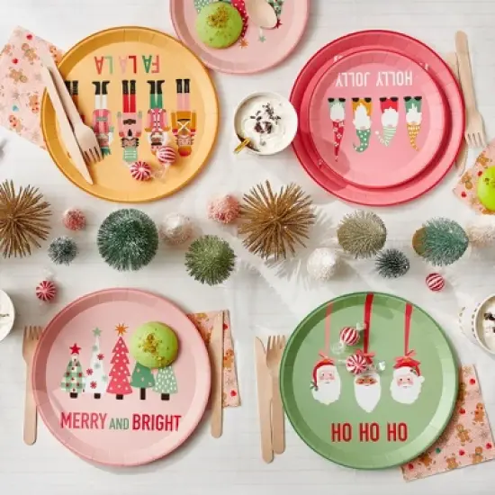 Christmas Characters Small Plates (10 Per Pack) image {1}