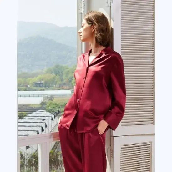 Mommesilk Classic Silk Pajamas Set for Women image {6}