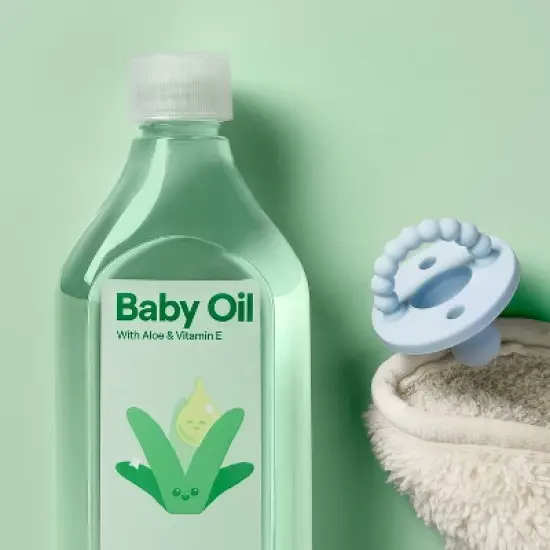 Baby Oil - Aloe Vitamin E - 20oz - up&up&trade; image {1}
