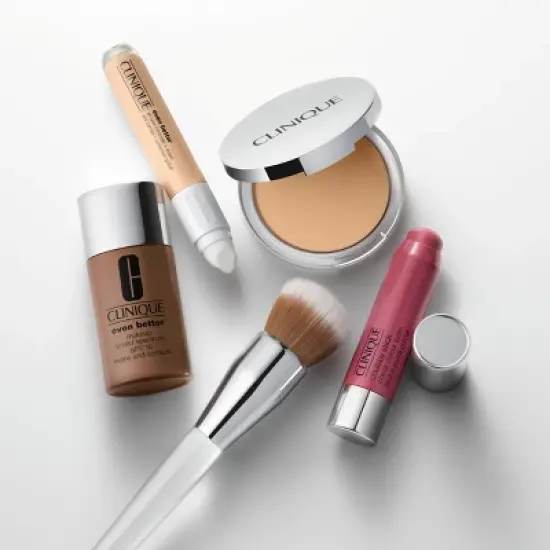 Clinique Foundation Buff Brush image {3}