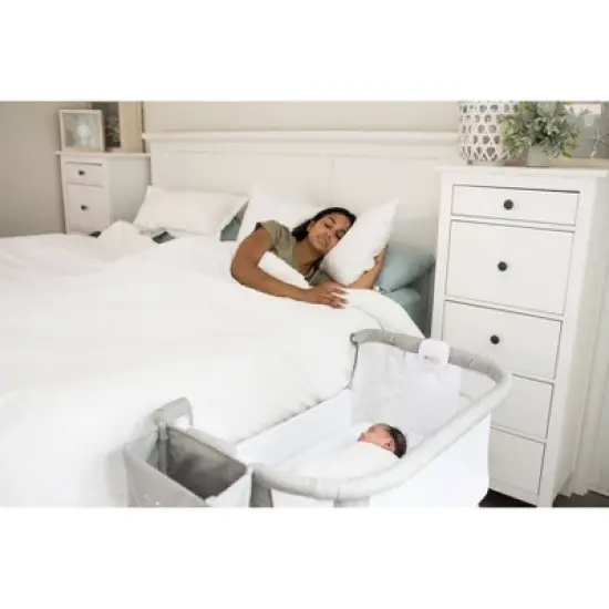 Baby Delight Beside Me Dreamer Deluxe Bassinet and Bedside Sleeper - Quilted Pebble Gray image {9}