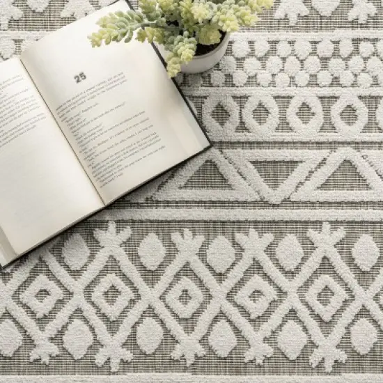 nuLOOM Tina Textured Geometric Banded Indoor/Outdoor Patio Area Rug image {5}