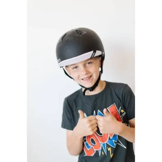 Bern Comet Kids' Helmet image {8}