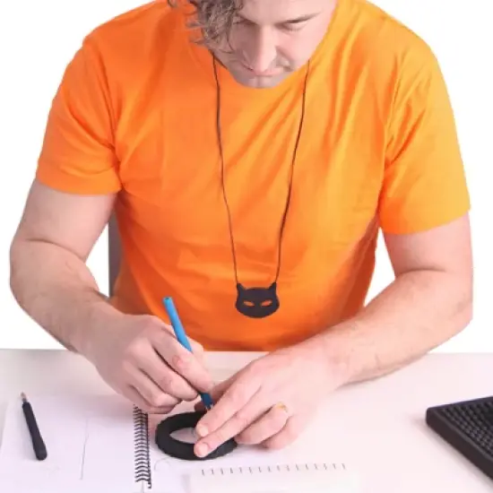 Chewigem Chewable Cat Pendant, Glow image {2}