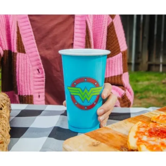 Silver Buffalo DC Comics Wonder Woman Logo 18oz Disposable Plastic Party Cups | 20 Pack image {4}
