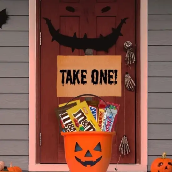 Mars 12/24 Pack M&M's, Peanut M&M's, Snickers, 3 Musketeers, Skittles & Starburst Full Size Individually Wrapped Candy Bars Bulk Assortment image {4}