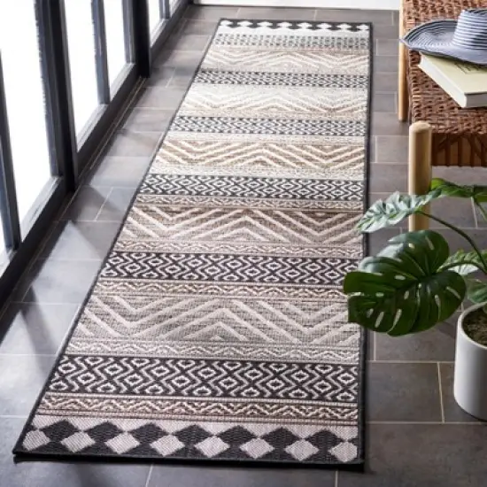 Havana HAV325 Power Loomed Indoor/Outdoor Area Rug  - Safavieh image {1}