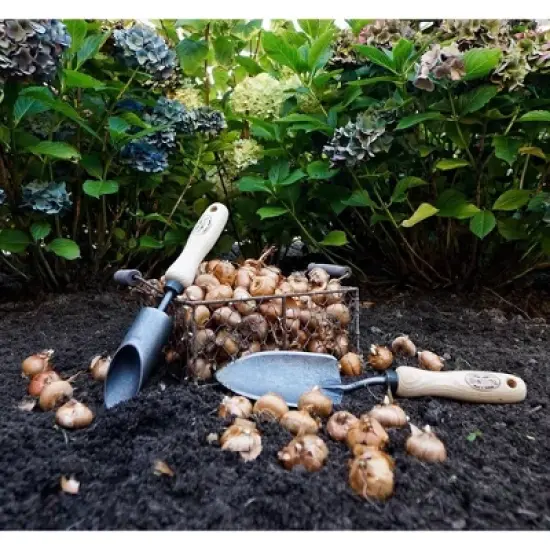 Tierra Garden Trowel image {8}