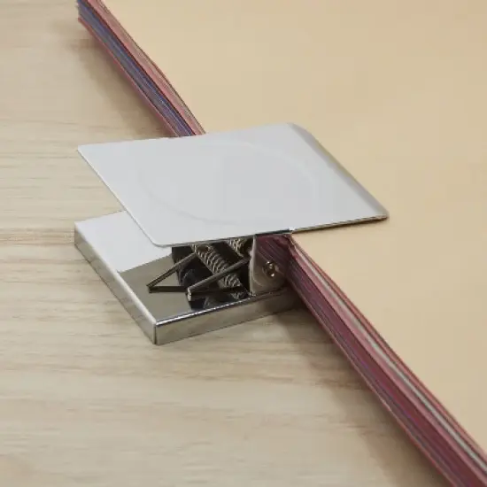 Staples 17676 Magnet Paper Clip 813391 image {3}