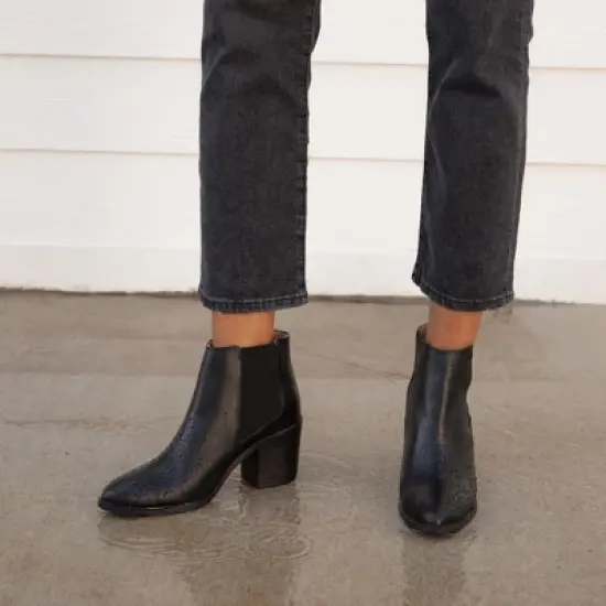 Nisolo Sustainable Women's Heeled Chelsea Boot image {5}