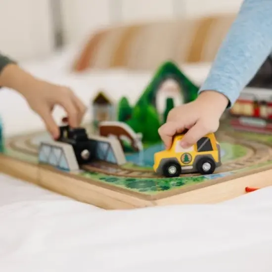 Melissa & Doug Take-Along Railroad 17pc image {5}
