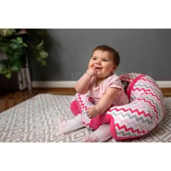 The Original Hugaboo HUG4192 Infant Sitting Chair, Pink Chevron image {2}