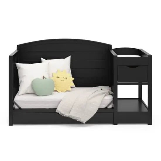 Graco Bellwood 5-in-1 Convertible Crib and Changer image {7}