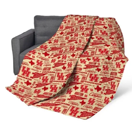 NCAA Georgia Tech Yellow Jackets 60 x 80 Quilted Throw Blanket image {1}