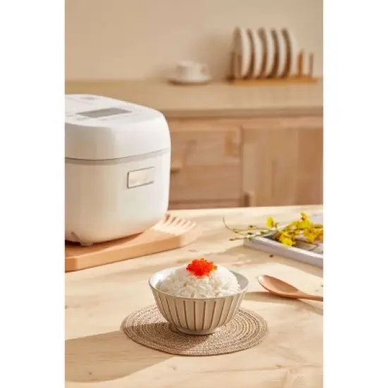 Toshiba Rice Cooker (3 Cups Uncooked, 6 Cups Cooked) with Fuzzy Logic Technology, White image {5}