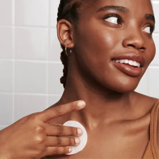 Hero Cosmetics Lightning Swipe Dark Spot Brightening Pad - 50ct image {9}