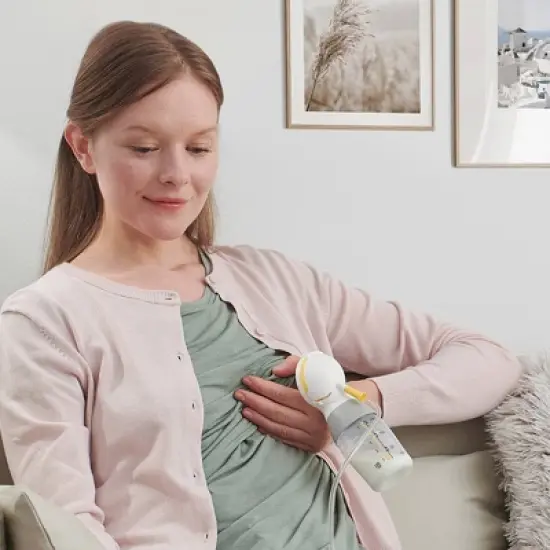 Medela Traditional Breast Pump Accessory image {1}