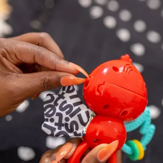 Baby Einstein Roxy's Bright Flight Musical Baby Toy image {4}